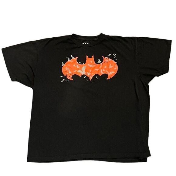 DC Comics Batman Shirt Mens XXL Black Short Sleeve Red Logo Silver Bats Graphic - Picture 3 of 8